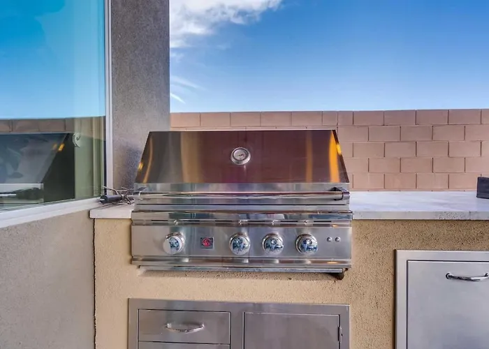 Foothills With Pool & Hot Tub Holiday home Tucson