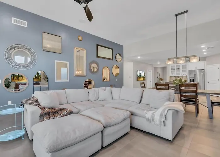 Foothills With Pool & Hot Tub Holiday home