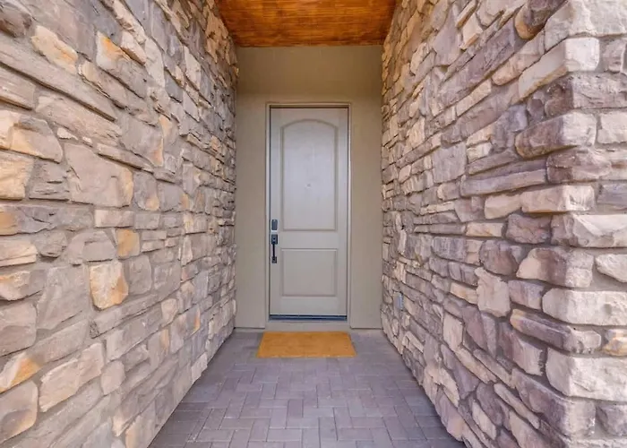 Foothills With Pool & Hot Tub Holiday home Tucson
