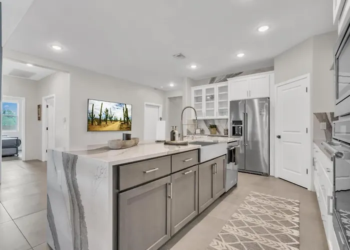 Foothills With Pool & Hot Tub Holiday home