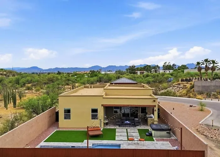 Foothills With Pool & Hot Tub Holiday home