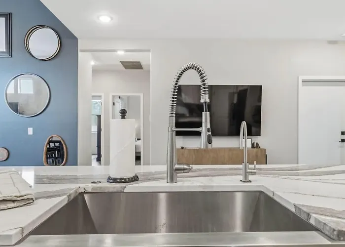 Foothills With Pool & Hot Tub Holiday home