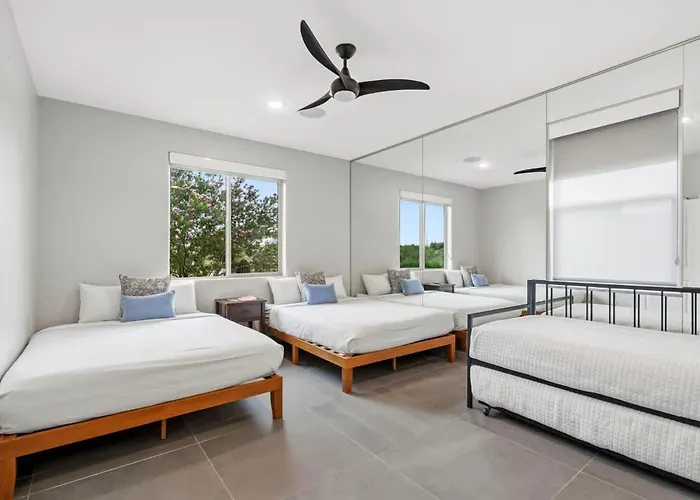 Foothills With Pool & Hot Tub Holiday home Tucson
