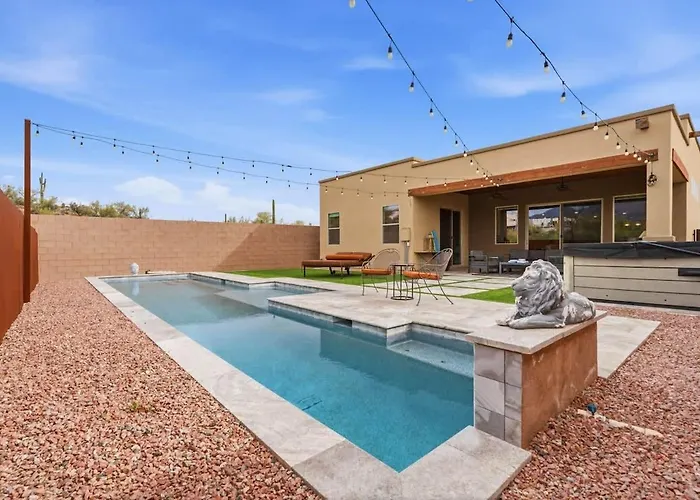Foothills With Pool & Hot Tub Holiday home